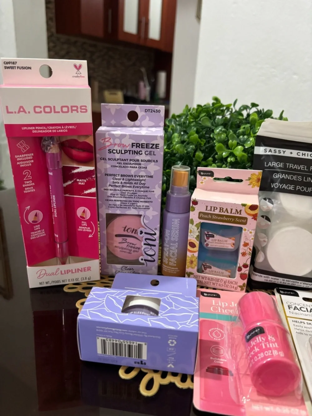10 Pieces Beauty Bundle Ioni Cosmetics, B Pure, La colors & More